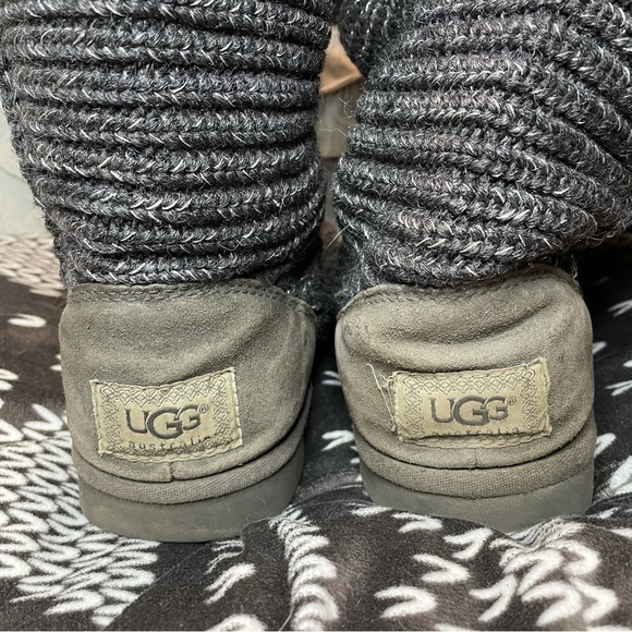 Ugg Grey Knit Button Boots 7 - Picture 3 of 5